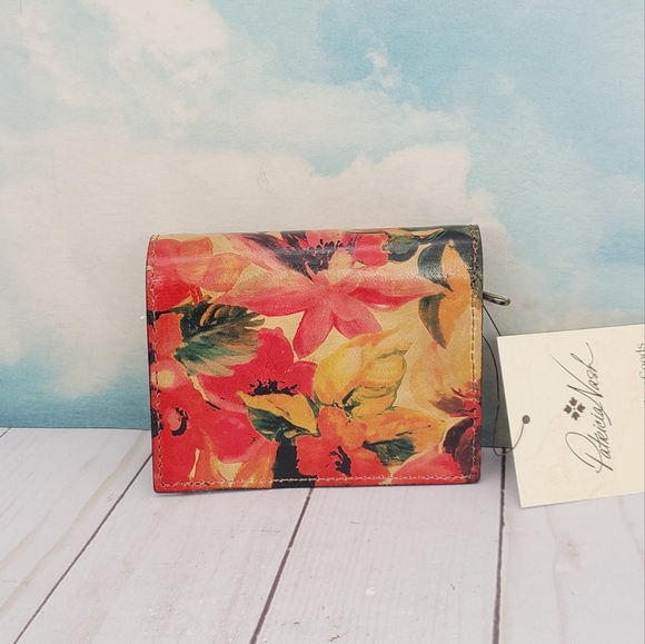 Patricia Nash Clara Wallet - Picture 3 of 10